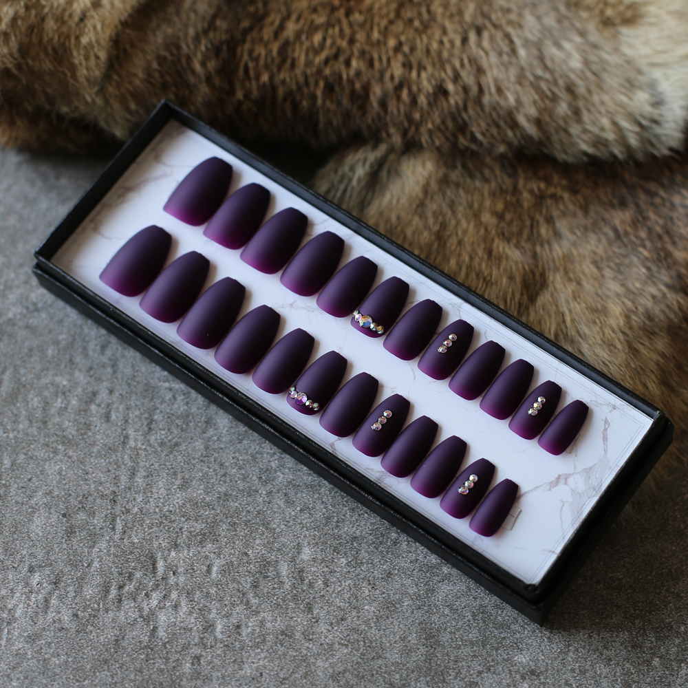 Creatieve Kerstcadeau Doodskist Bruid Nep Nagels Rose Red Wedding Kunstnagels Shiny Ab Diamant Dark Purple Matte 24 Pcs volledige Set