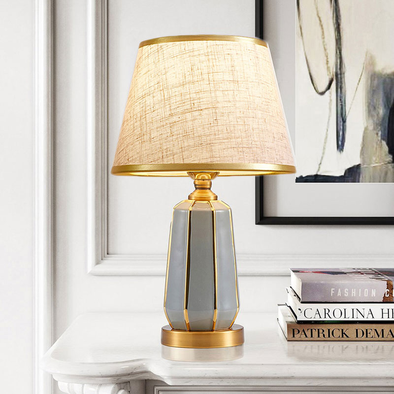 Amerikansk keramisk skrivebordslampe europeisk stue arbeidsrom bryllupsrom soverom nattbordslampe enkel moderne nordisk stoff skrivebordslampe: Svart / Svart