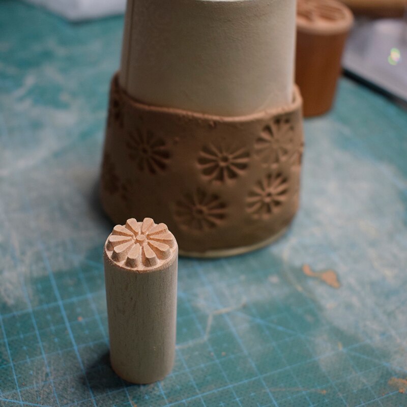 2cm Mini Daicy Flower Wood Stamp Pottery Tools,Clay Emboss Pattern Block Chapter Stamp,Ceramic Texture Art Supplies
