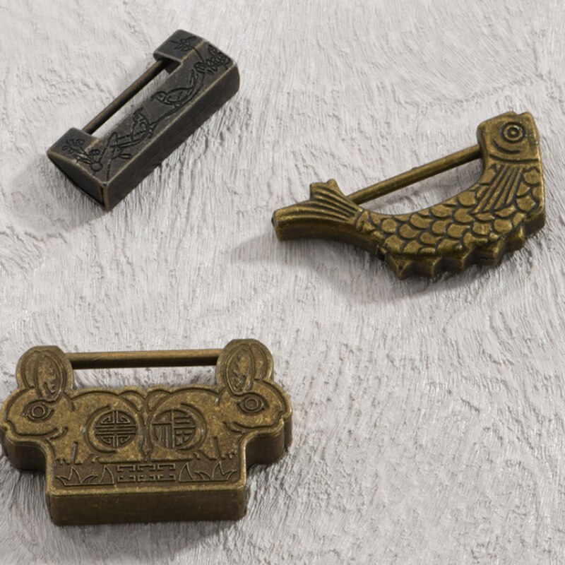 Mini candado chino Vintage de aleación de Zinc, candado de combinación de contraseña con llave de Bronce Antiguo, candado Retro para cajas de joyería, 1 ud.