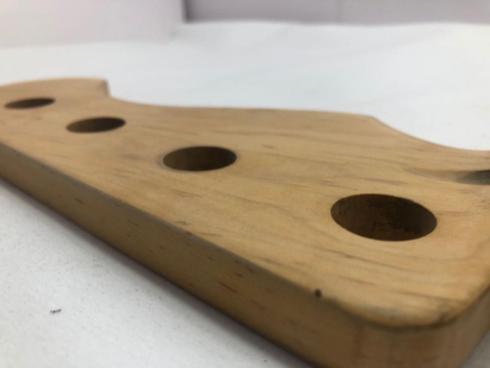 Maple Neck For Electric Jazz Bass Guitar Neck Parts ReplacmentSemi finished products