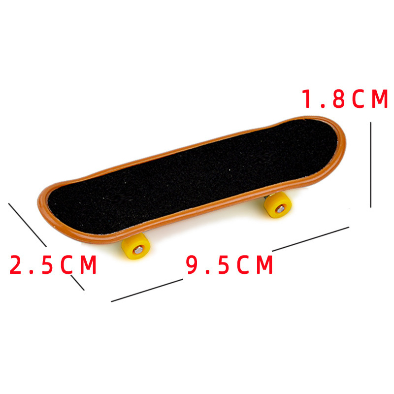 Plast mini finger skateboarding fingerboard legetøj finger scooter skate boarding klassisk smart spil drenge skrivebordslegetøj miniværktøj