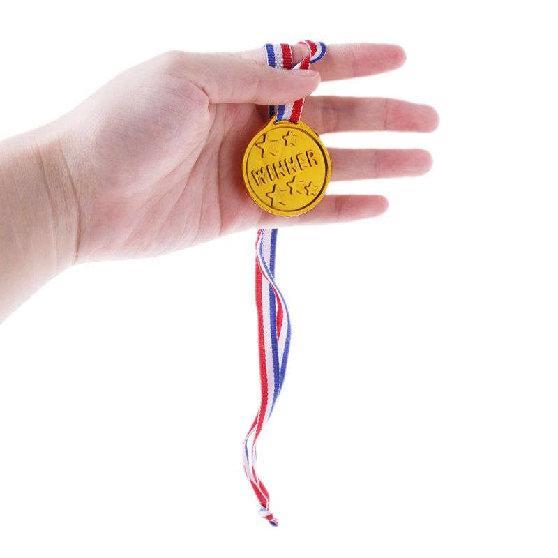 12Stck Kunststoff Gold Tonne Gewinner vergeben Medaillen Schule Liefert freundlicher Spielzeug Foto Requisiten