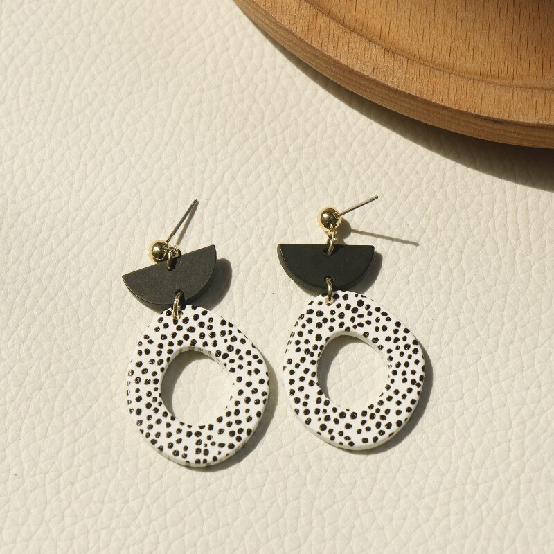 Koreaanse Acryl Geometrische Onregelmatige Dangle Oorbellen Voor Vrouwen Meisjes Leuke Zoete Zwart Wit Party Mode-sieraden: B