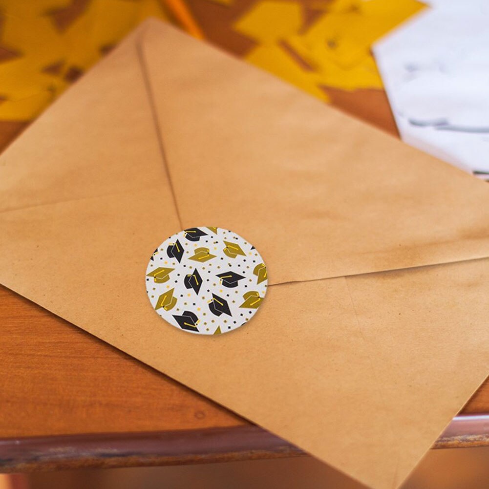 500PCS / roll Round Graduation Sticker Graduation Cap And Diploma Label Party School Supplies Student Stationery Sticker