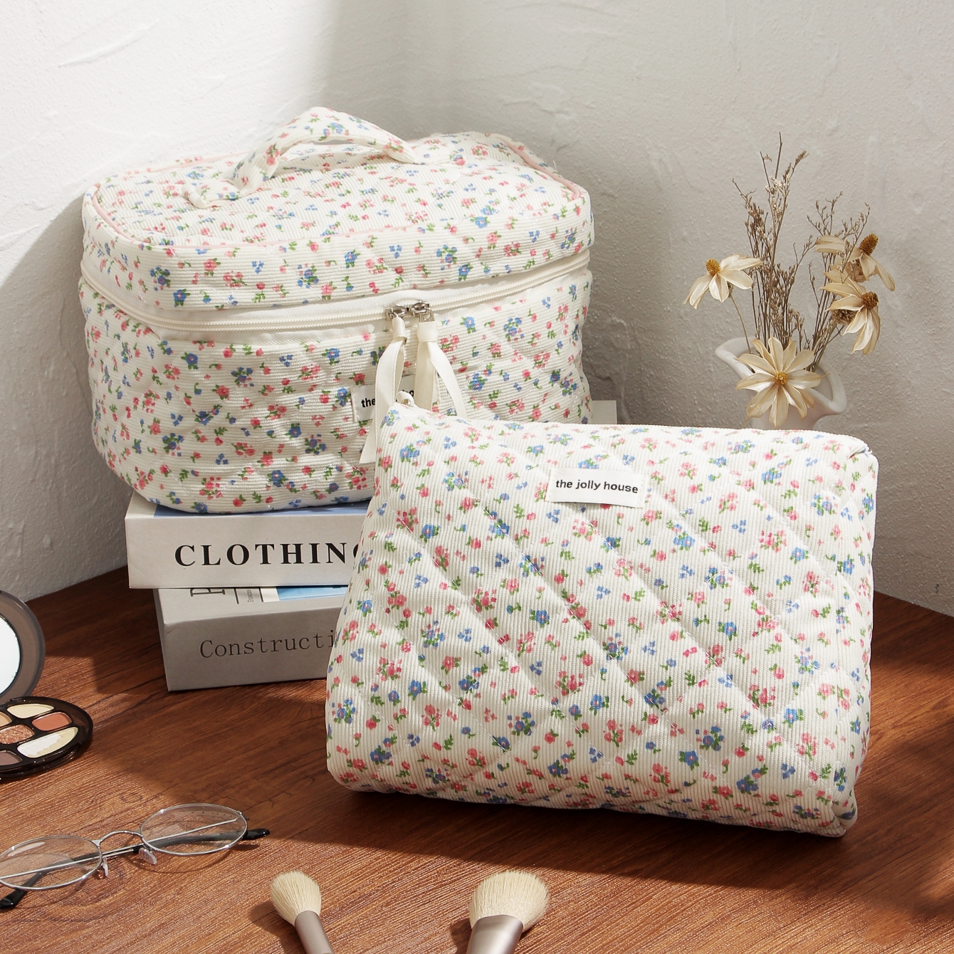 Lovely Floral Stitching Corduroy Cosmetic Bag For Storing Skin Care ltems Lipsticks Accessories Travel Necessity Birthday