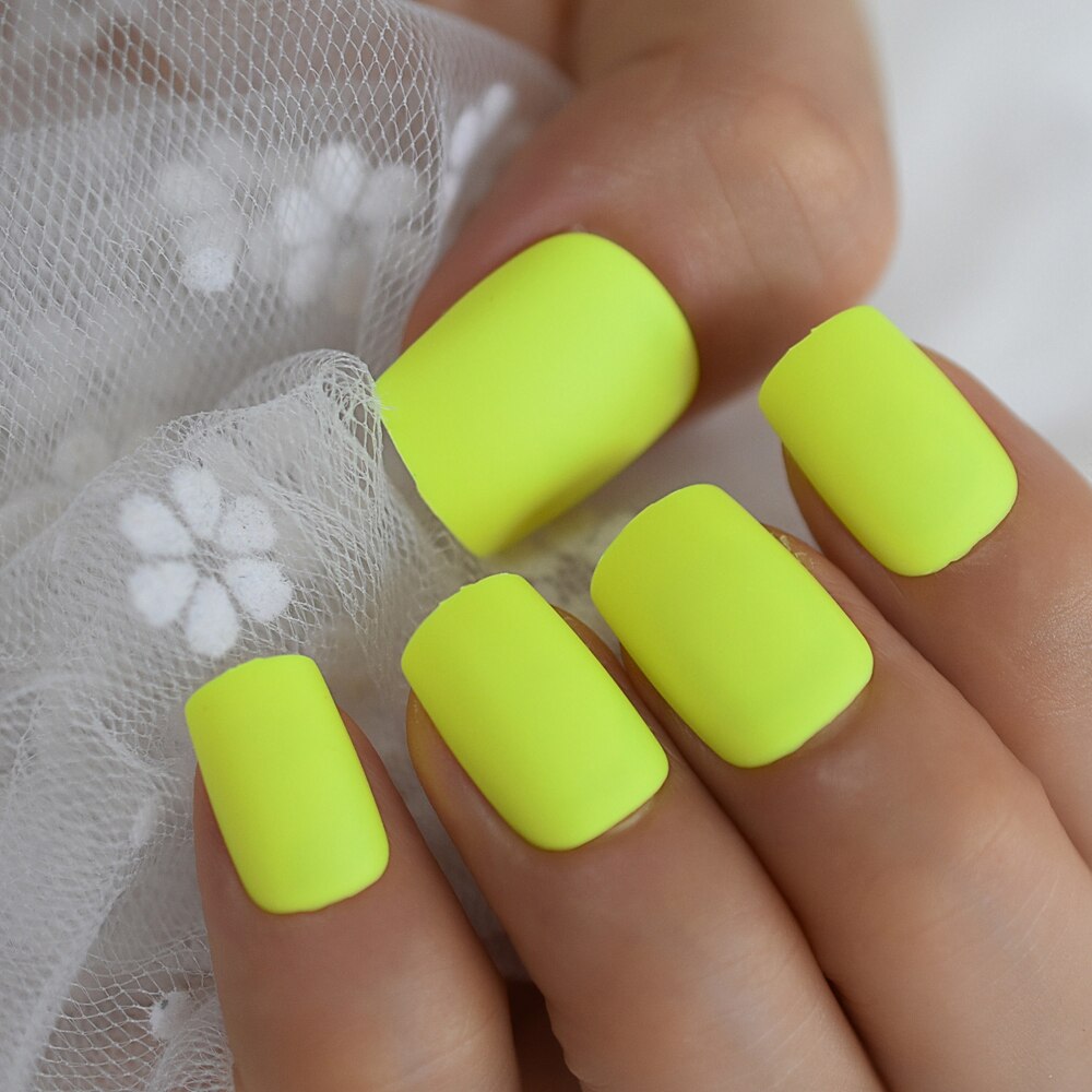 Pointe rouge néon presse courte sur ongles Squoval brillant faux ongles tête carrée couleur conseils pour un usage quotidien 24: L5456