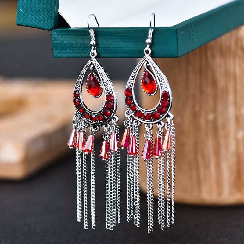 Bohemian Long Tassel Earrings 2022 Trend Water Alloy Crystal Beads Women Vintage Rhinestone Chain Earrings: E1888Red