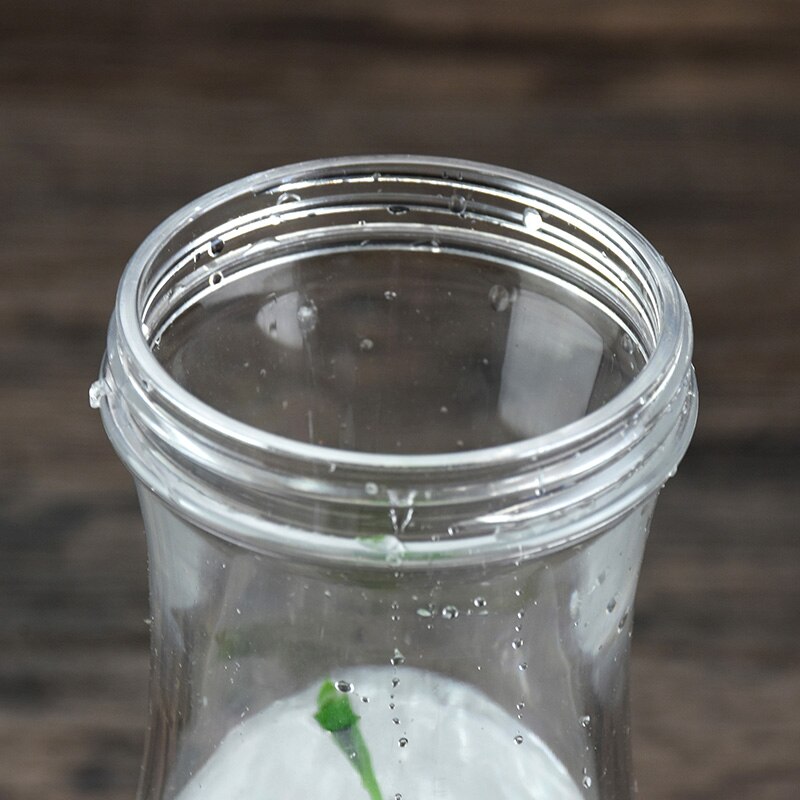 Plastic Water Kettle Carafes Plastic Water Container Storage Plastic Water Pitcher with Rubber Lids