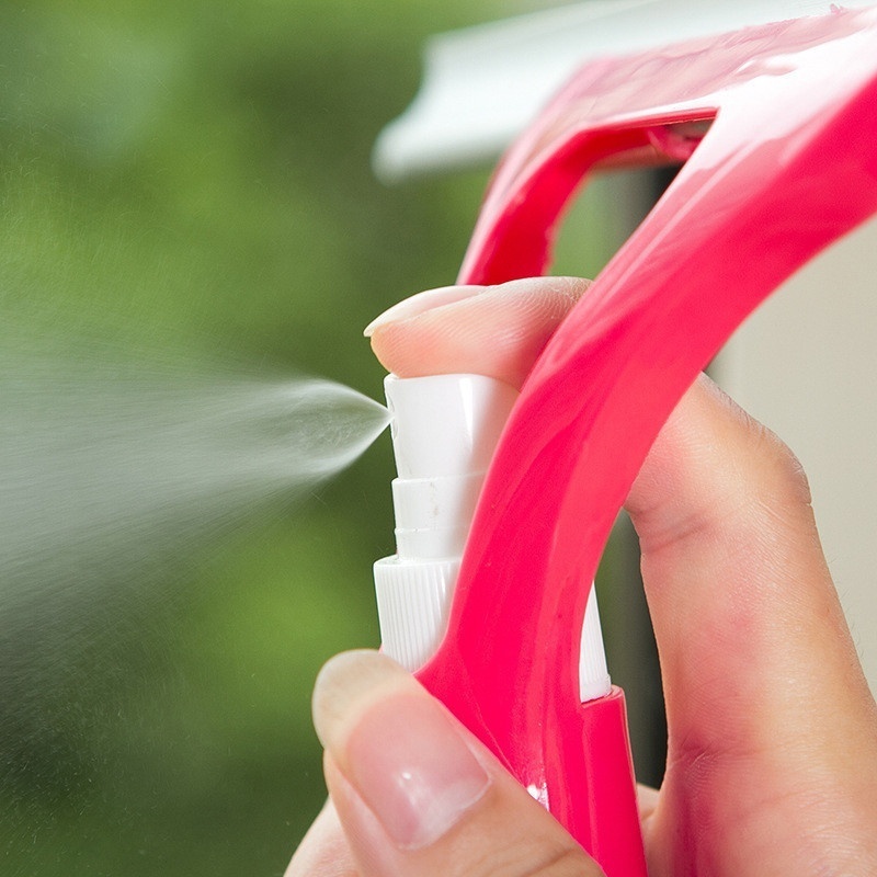 Vendita calda Magia di Tipo Spray Spazzola di Pulizia Multifunzionale Conveniente di Vetro Più Pulito UN Buon Aiuto Che il Lavaggio Il Finestre Di Auto