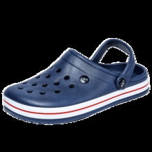 Sandali da uomo Crocks scarpe da foro estive zoccoli in gomma Crok scarpe da giardino EVA pantofole da uomo piatte blu Crocse da spiaggia