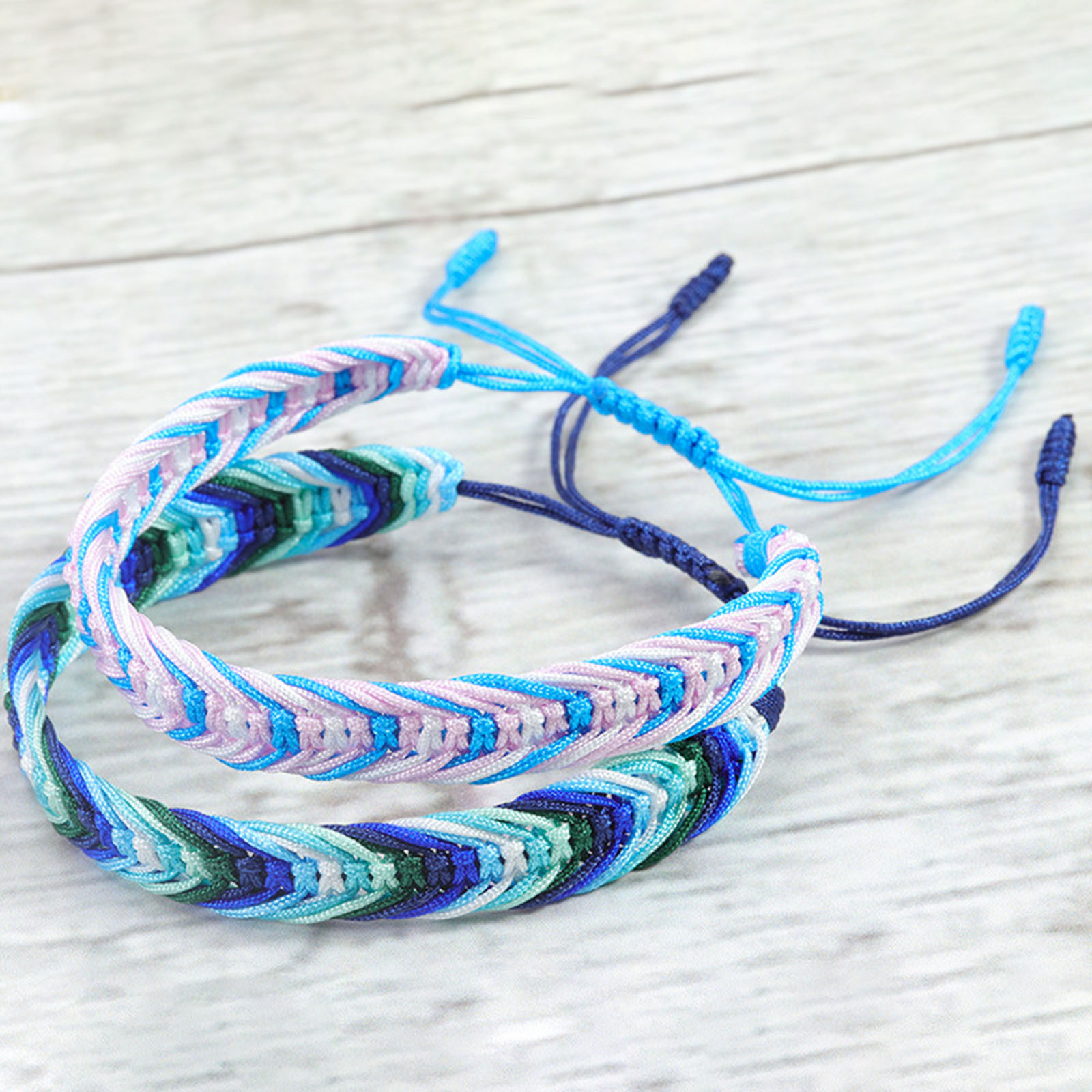 Pulseras de amistad trenzadas con hilo ondulado bohemio de poliéster, tejido étnico Multicolor texturizado ajustable de 15cm-27cm de largo, 1 ud.
