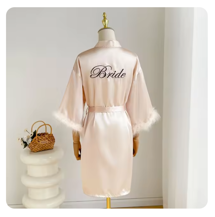 Peignoir en satin blanc avec plumes pour femme, robe de mariée, kimono sexy pour demoiselle d'honneur, quel que soit le court, peignoir pour patients, InDispensLingerie: Gris foncé