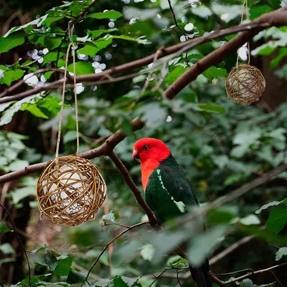 Hummingbird Nesting House Birds Hand-woven Rattan Globe Bird Parrot House with Cotton Eco-friendly Cage Bird House Woven