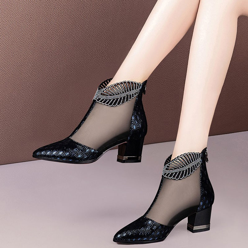 Zomer enkellaarsjes van mesh, damessandalen, puntige neus, dikke hak, strass, lenteschoenen voor dames, uitgehold zwart