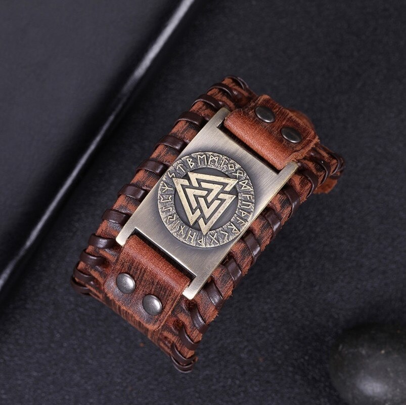 Slavische Noorwegen Valknut Amulet Lederen Armbanden Metal Gegraveerde Scandinavische Viking Nordic Runen Armbanden Voor Mannen
