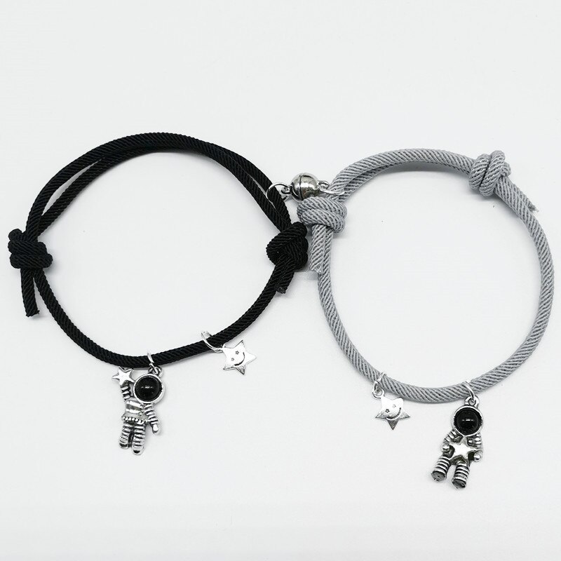 2Pcs/set Couple Bracelet Magnetic Attraction Bracelet Friendship Rope Bracelet Cute Star Astronaut Bracelet for Women: black grey silver