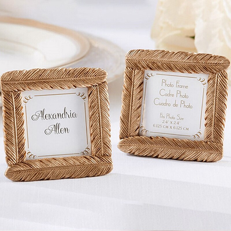 Photo Frame Retro Style Photo Frame Mini Photo Holder Kids Cute Mini Dress Shape Bedroom Photo Frame