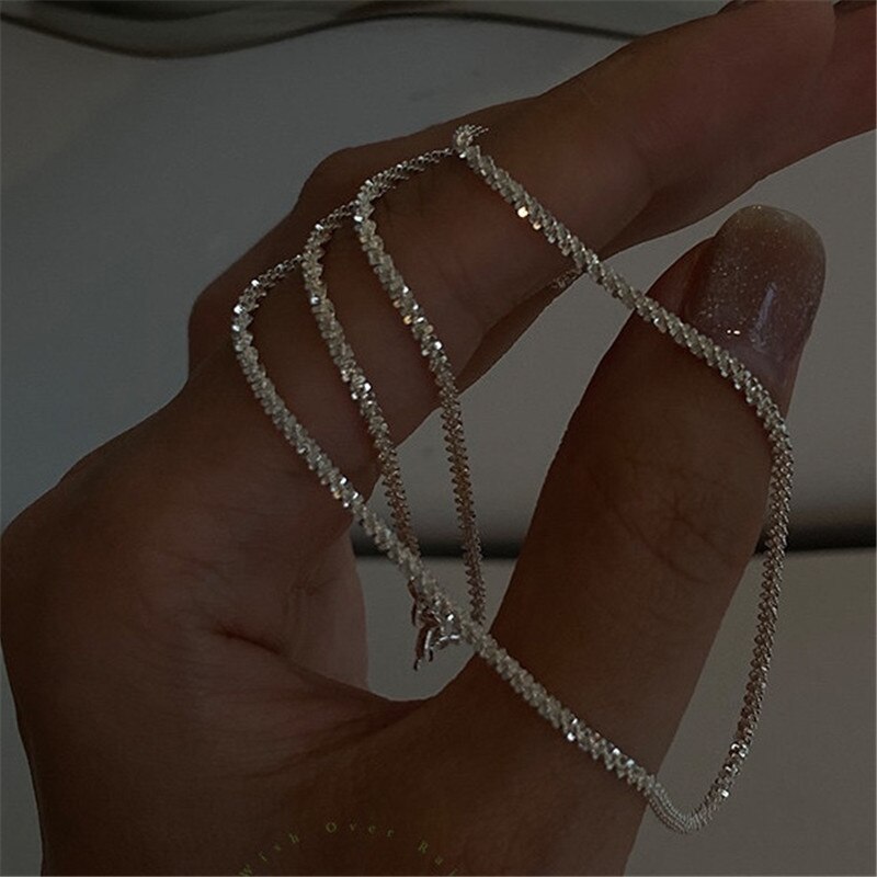 2024 Trend lśniące srebro kolor naszyjnik Choker dla kobiet elegancki łańcuszek do obojczyka naszyjnik impreza ślubna kołnierz biżuteria prezenty: W kolorze jasnożółtym, złotym
