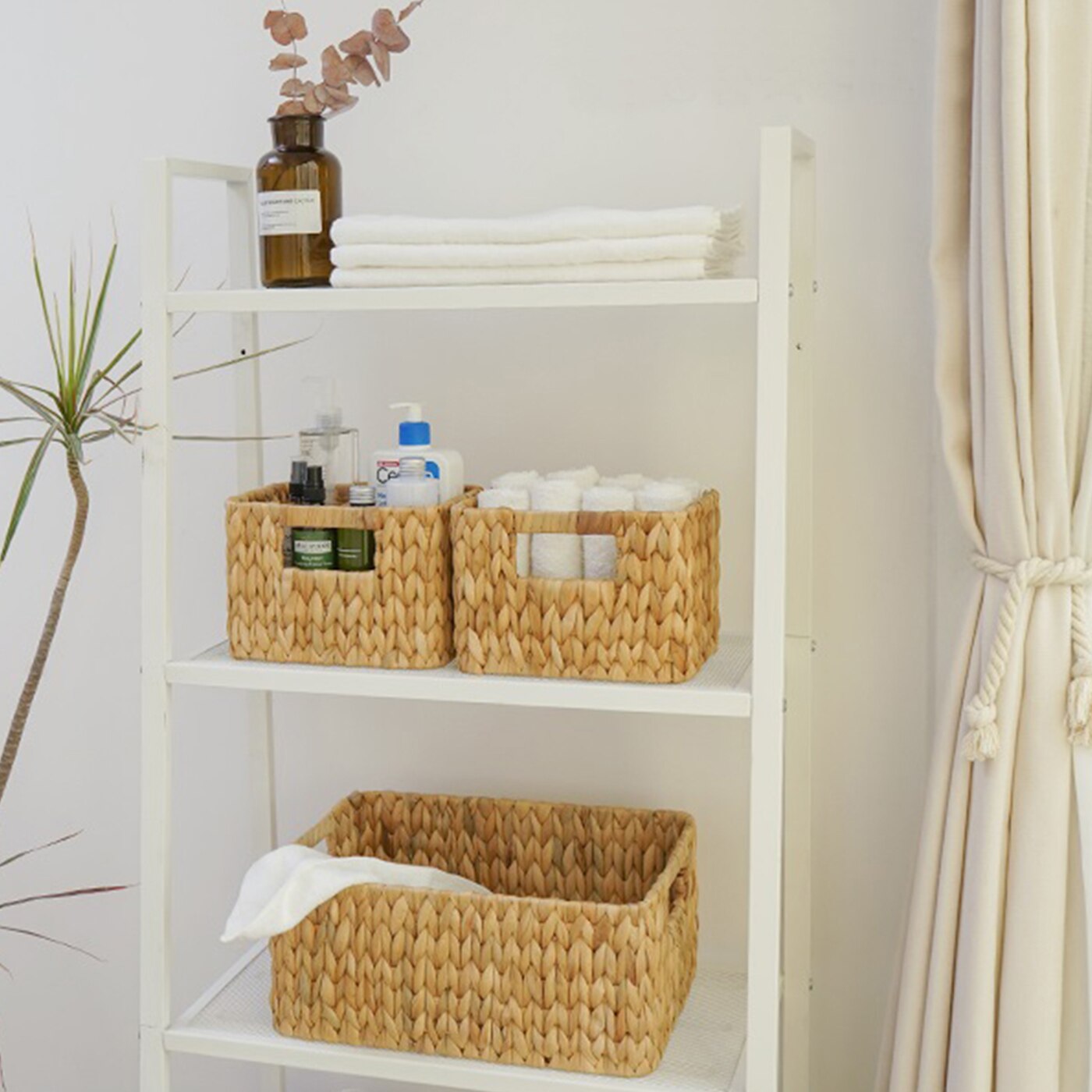 Organizer For Cosmetics 3 Sections Wicker Baskets for Shelves Hand-Woven Storage Baskets Bathroom Organization Water Hyacinth