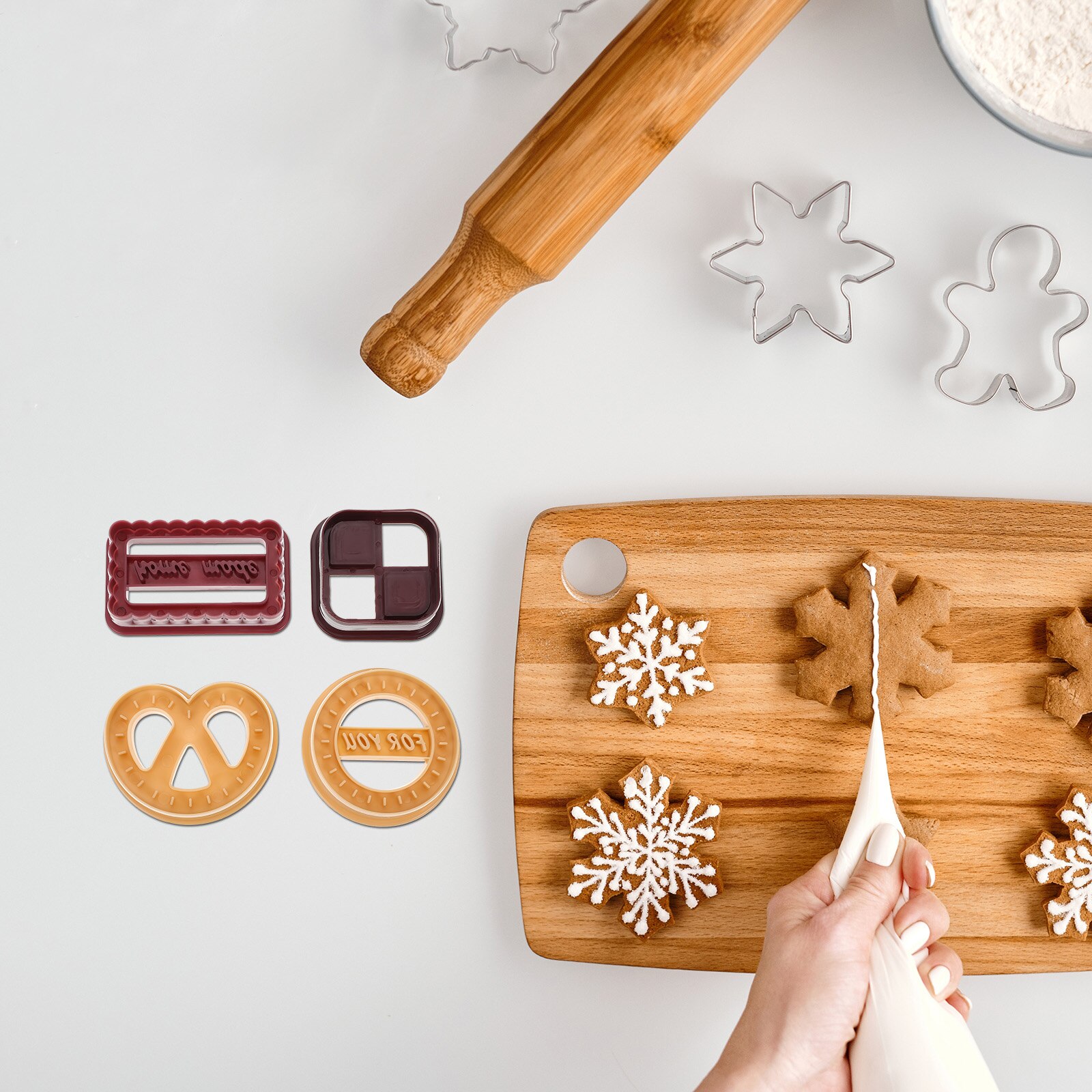 2 sets of plastic cookie cutters, creative cookie cutters, diy baking molds