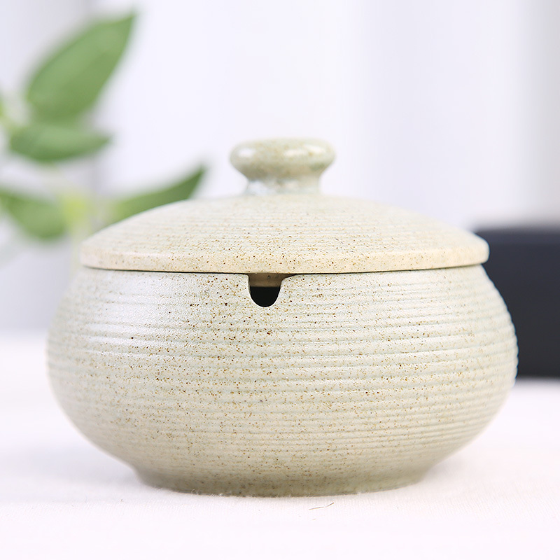 European Ceramic Ashtray with Lid Kiln Change Glaze Decorative Desktop Ashtrays Living Room Retro Ash Tray Ornaments