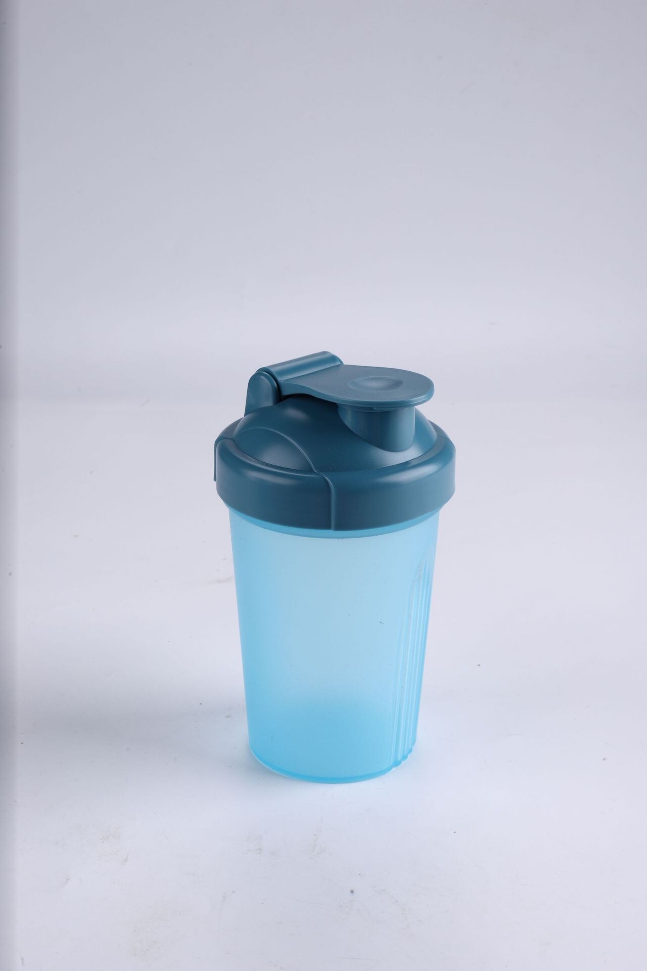 Shake Cup 400ml Sports Cup Plastic Water Cup Fitness Milkshake Blending Cup: Sky Blue