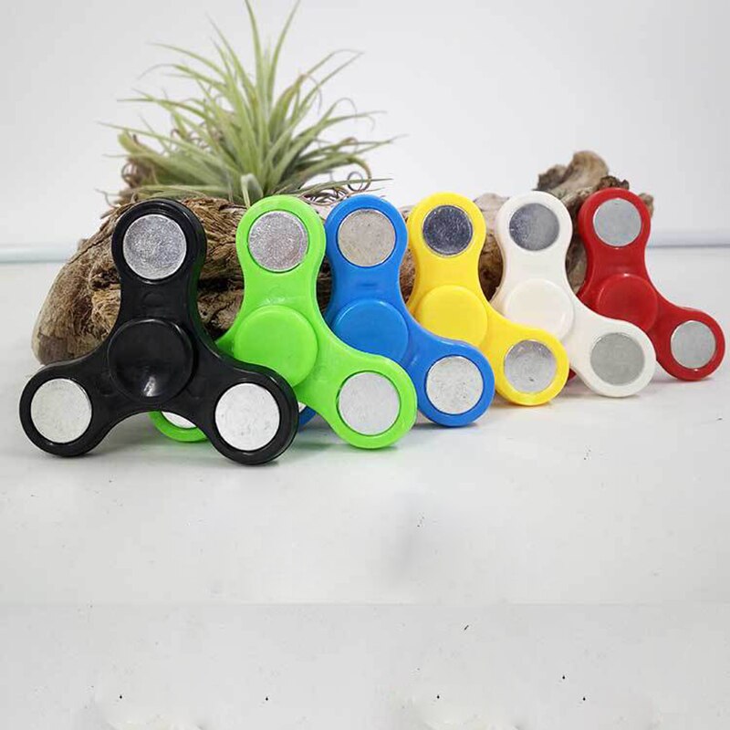 Vingertop Gyro Driehoek Vinger Gyro Drie-Blad Decompressie Speelgoed Gyroinertial Rotatie Plastic Speelgoed Voor Kinderen