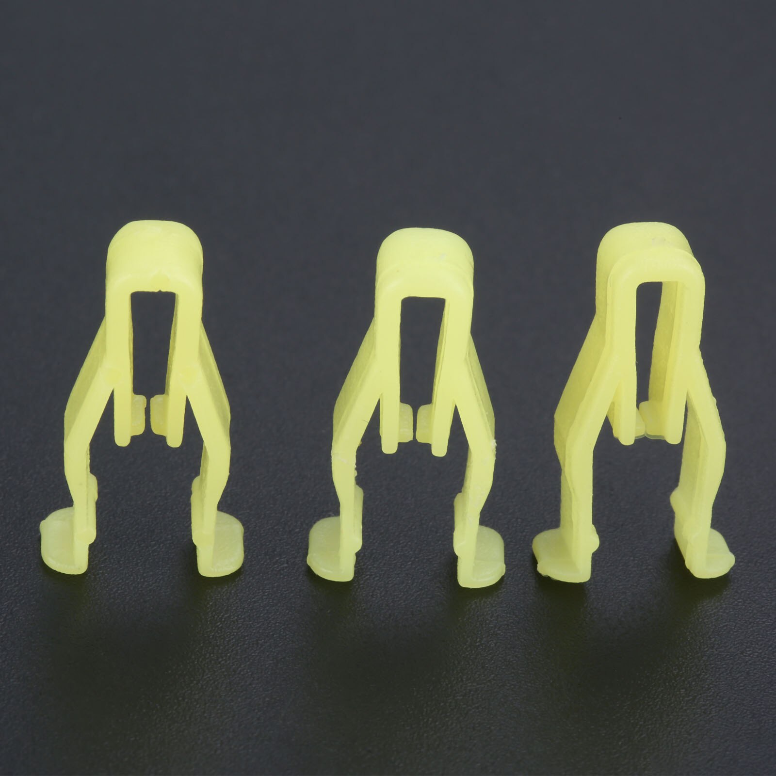 50Pcs Auto Fasteners Car Control Panel Dashboard CD Player Clips Universal Plastic Fastener Clip HE08 Yellow
