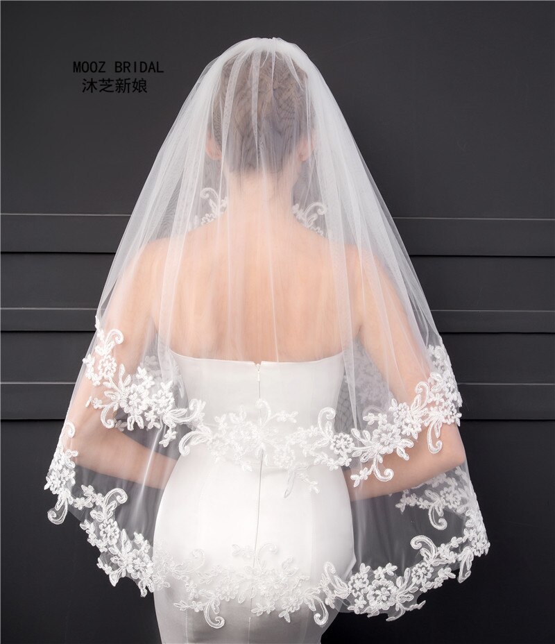 Coude longueur voile en Stock deux couches Appliques dentelle doux Tulle mariage voiles de mariée avec peigne en métal
