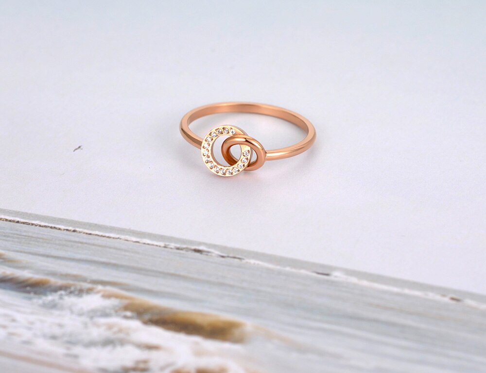 Lokaer Titanium Stainless Steel Mosaic Rhinestone Circle Rings Luxury Rose Gold CZ Crystal Party Ring For Women R20036