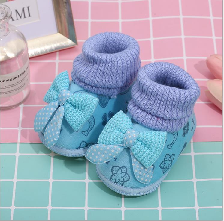 Botas antideslizantes con lazo para bebé niña a la abrigo de punto Color sólido dibujos animados lindo lazo grande borroso Simple suave zapatos para niños pequeños: Azul / 7-12 meses