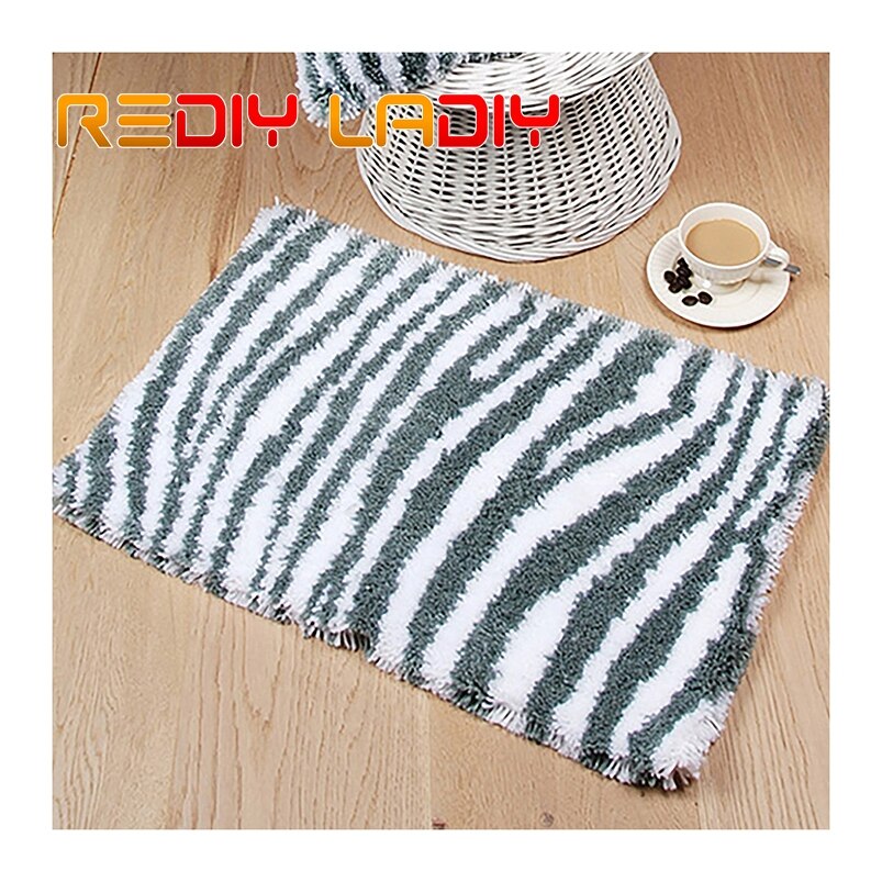 Latch Hook Kits Make Your Own Rug Rainbow Strip Crocheting Cushion DIY Carpet Rug Set Acrylic Yarn Printed Canvas Hobby &amp; Crafts: ZD451