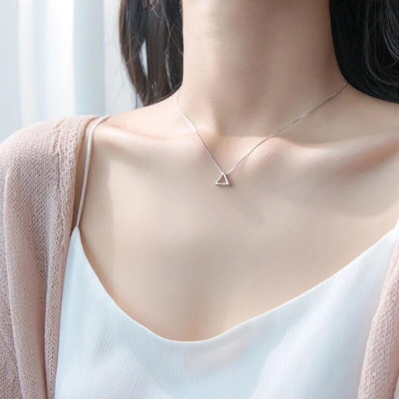 Triangolo Geometria affrescare Breve Clavicola Catena in Argento sterlina 925 di Temperamento di Modo di Personalità Collana Femminile SNE106