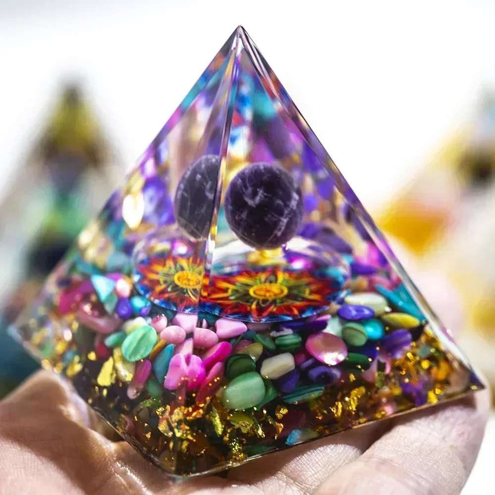 Generador de energía de cristal Natural pirámide peridoto amatista Reiki curación Chakra pirámide de resina decoración egipcia decoración de la habitación 1 ud.