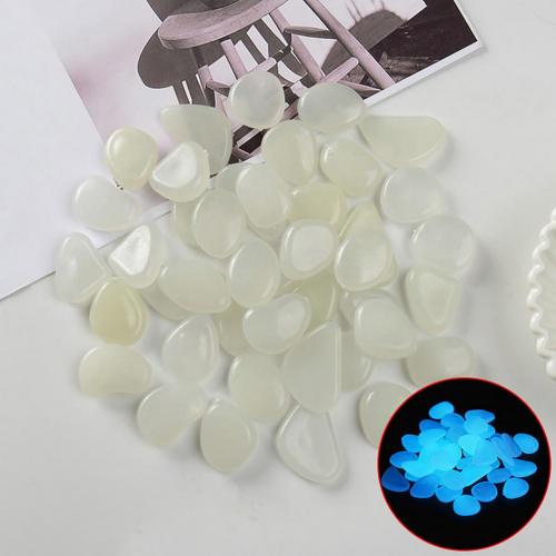 200Pcs Fish tank landscaping Glow DIY Rocks Geometric Shape Glow in Dark Multi-Color Flower Pots Color Stones for Walkways: white