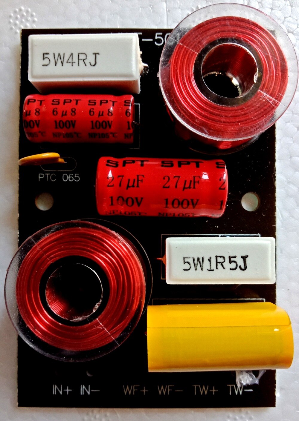 2PCS 30W-50W 2 Way Tweeter Bass Speaker Crossover Auido XWF501 3.0KHz Two way divider for 5-8 inch Speaker Use