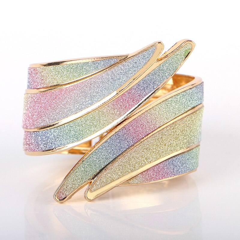 Armreif - Engels Federflügel Anhänger - Trendy Metallschmuck für Damen