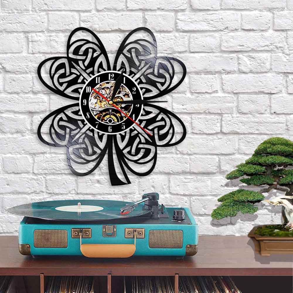 Charms Lucky Irish Four Leaf Clover Modern Wall Clock Fortune Shamrock LED Wall Lamp For Favors Festive St.Patrick Day