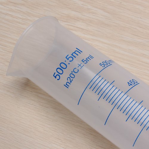 500 ml Plastic Transparent graduated tube.