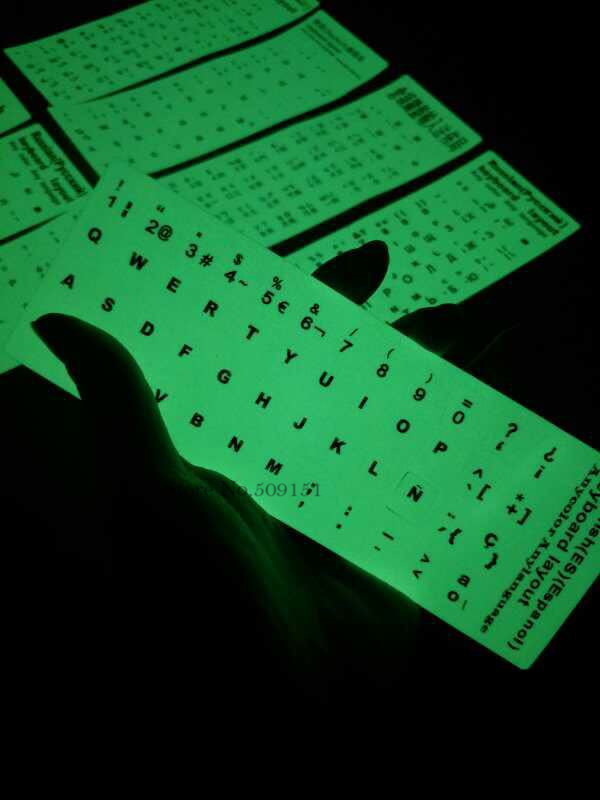 Selvlysende tastaturklistermærker engelsk russisk hebraisk japansk italiensk thai glowing lumious 11 12 13 14 15 17 tommer stationær bærbar computer