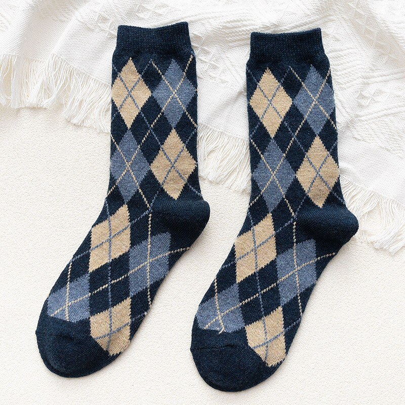 носки Women Socks Autumn Winter Thick Knit Warm Crew Socks Vintage Argyle Plaid Pattern Hosiery Preppy Style Happy Casual Socks: blue