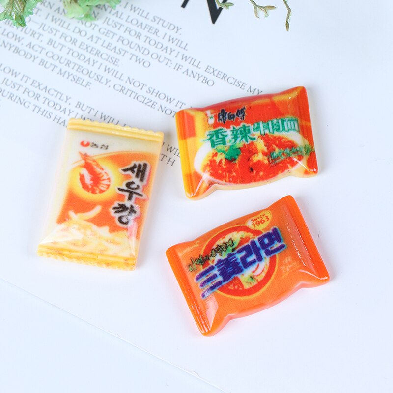 10pcs Simulation Instant noodles Pretend Food Toys DIY Accessories