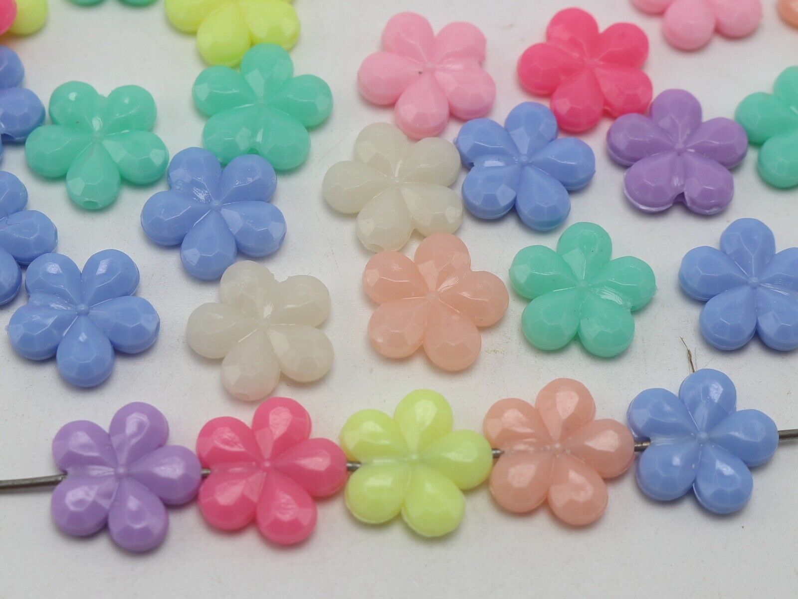 100 Mixed Pastel Color Acrylic Beads Charm Various Shape Flower Heart Kids Craft: Faceted Flower 14MM