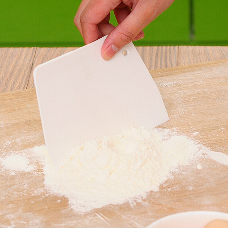Pastry Dough Scraper Plastic Baking Cake Decorating Kitchen Tool