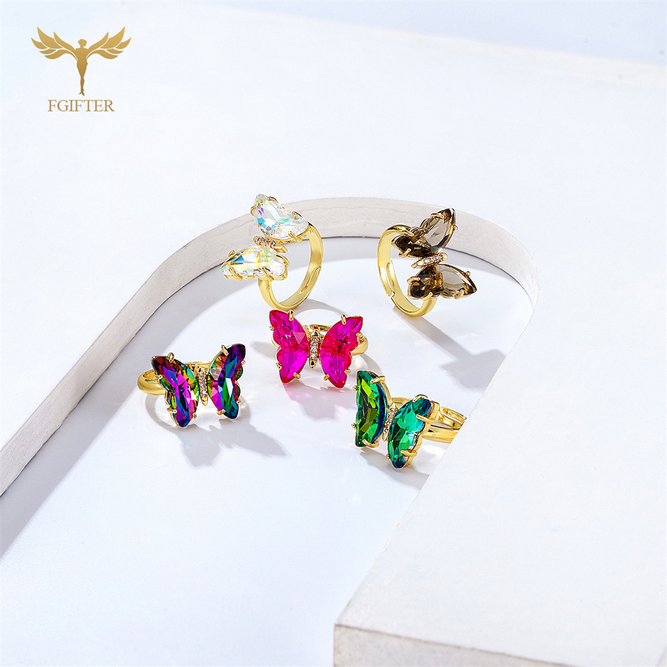 Anillos de mariposa de circón en 18 colores para mujeres y niñas, accesorios de joyería para dedo de mano de cobre de Color dorado de lujo, de tamaño ajustable