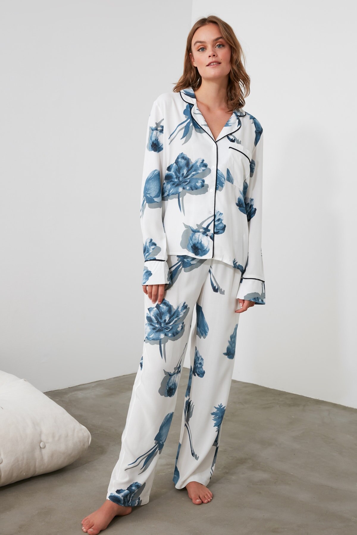 Trendyol Bloem Patroon Geweven Pyjama Set THMAW21PT0376