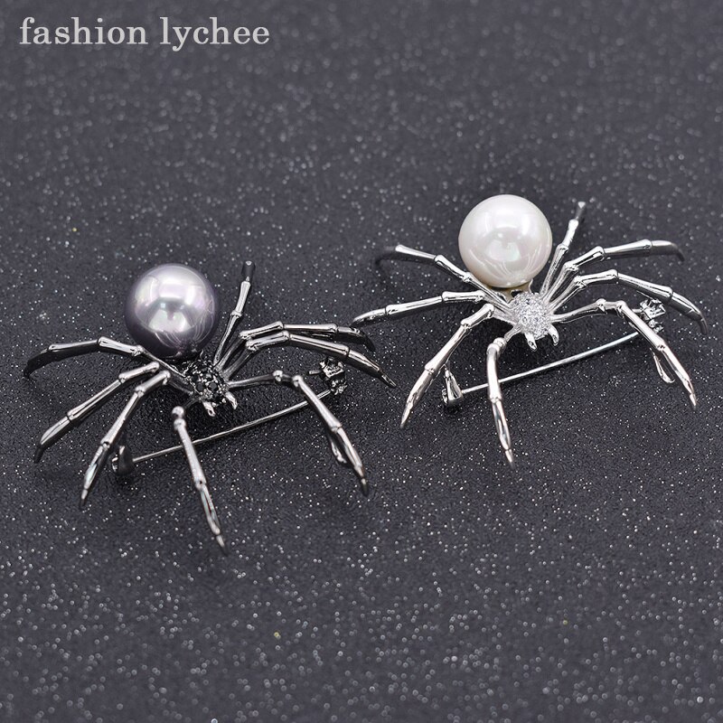 lychee exagerados antiguos broches de Color plata Pins perlas artificiales cuerpo pavimentar la cabeza araña mujeres Pins