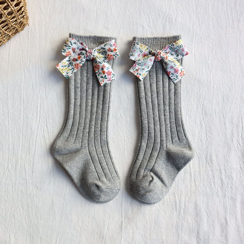 Mignon nœud papillon bébé chaussettes fleur imprimé coton -né fille chaussettes rayé automne hiver infantile enfant en bas âge chaussettes de sol