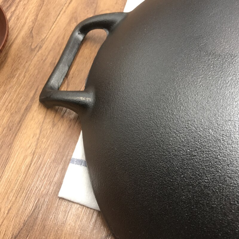 Old-style binaural cast iron wok pig iron pot thickened non-stick pan uncoated 36cm round bottom wok